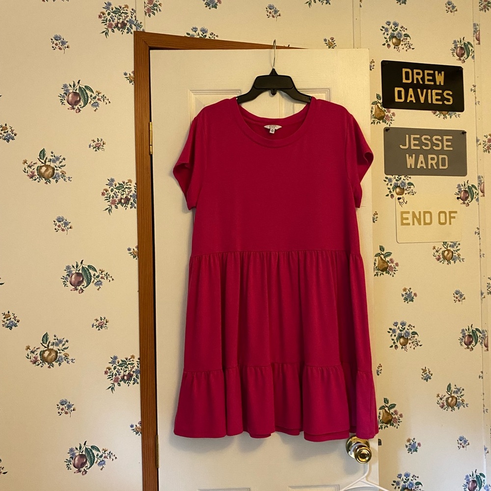 Crown and Ivy tiered T-shirt dress